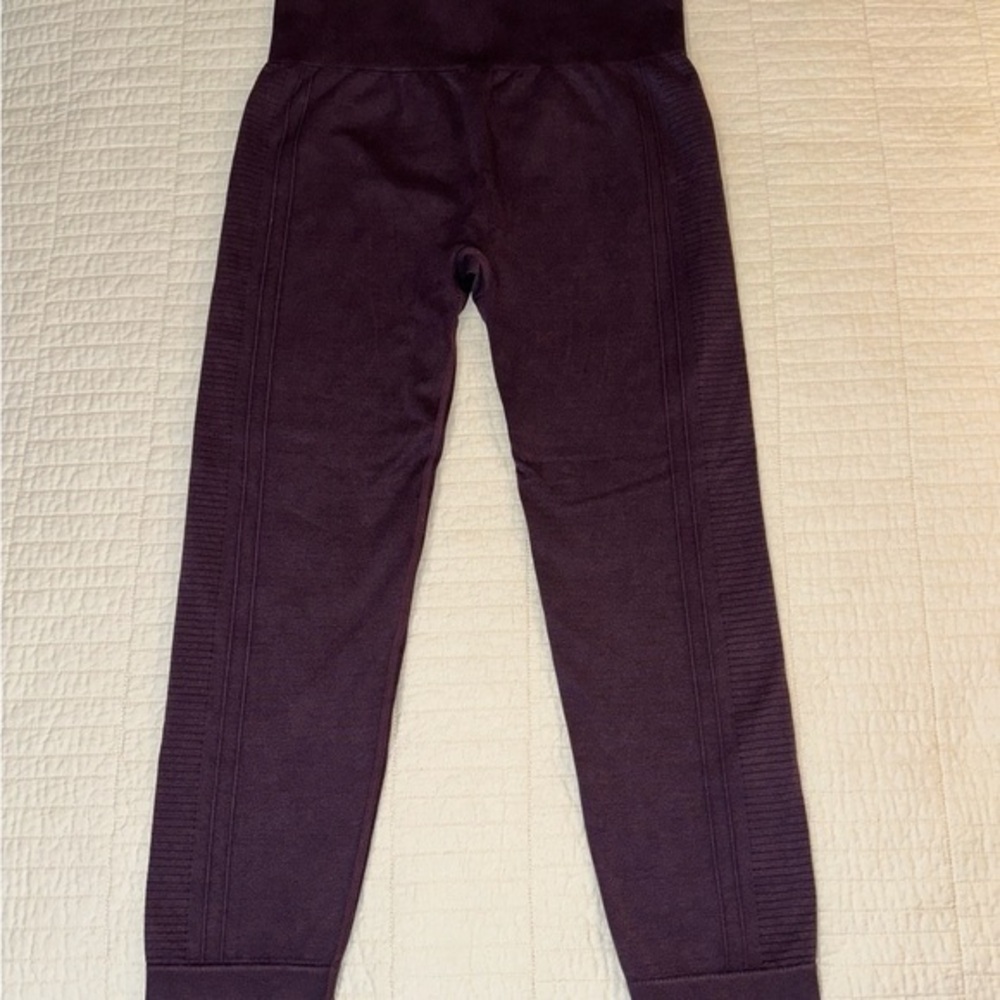 Cali Sport Plum Leggings Small High Rise Capri Yoga Gym Sculpt Excellent